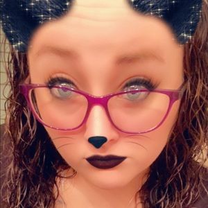 Meet your Posher, Carissa